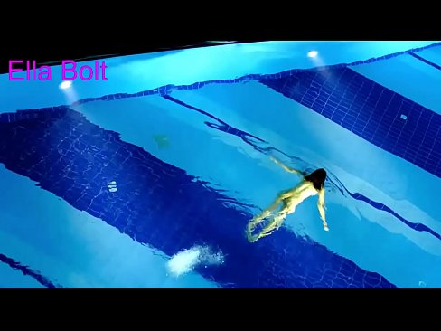 ❤️ Non podo deixar de mirar, unha moza loira que é sorprendida nadando espida na piscina do resort ELLA BOLT ❌ Vídeo de puta en % gl.mkdou33miass.ru % ☑
